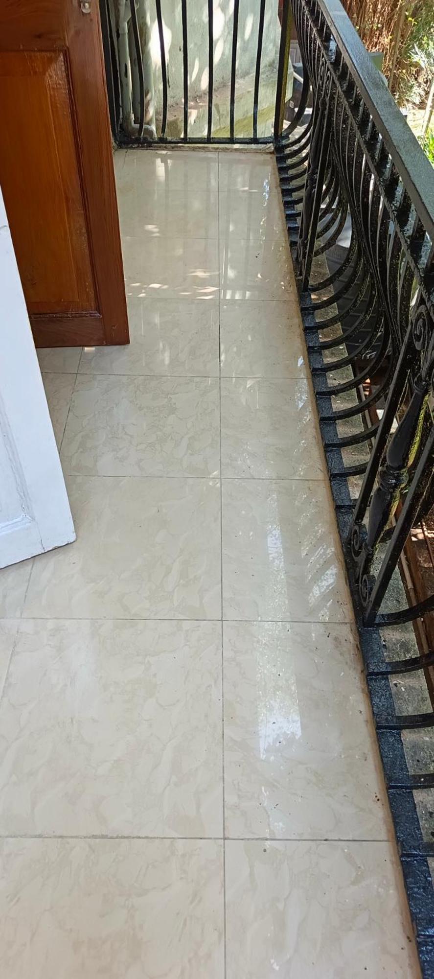 Bentleys Hotel Мумбай Екстериор снимка